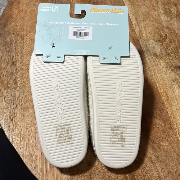 Evil Eye Moon Cake Ladies Slippers Small Size (5-6) - Picture 5 of 5